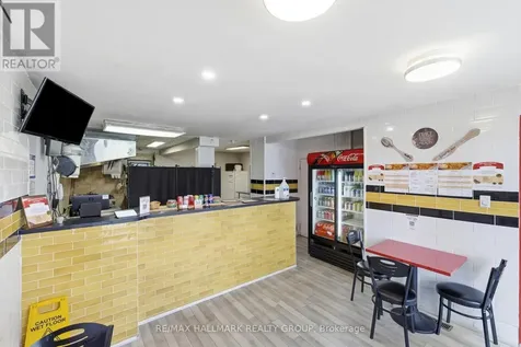 912 St Laurent Boulevard South Ottawa ON K1K 3B3
