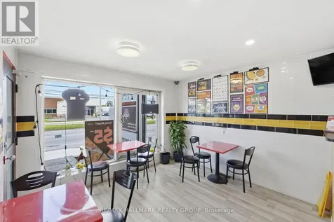 912 St Laurent Boulevard South Ottawa ON K1K 3B3
