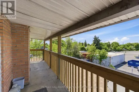 912 St Laurent Boulevard South Ottawa ON K1K 3B3