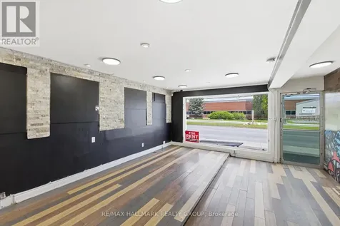 912 St Laurent Boulevard South Ottawa ON K1K 3B3