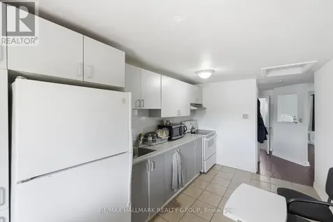 912 St Laurent Boulevard South Ottawa ON K1K 3B3