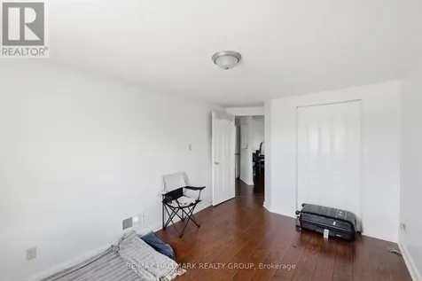 912 St Laurent Boulevard South Ottawa ON K1K 3B3