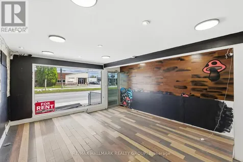 912 St Laurent Boulevard South Ottawa ON K1K 3B3