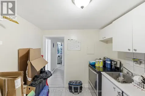 912 St Laurent Boulevard South Ottawa ON K1K 3B3