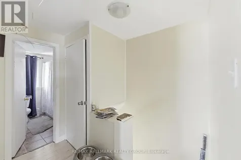 912 St Laurent Boulevard South Ottawa ON K1K 3B3