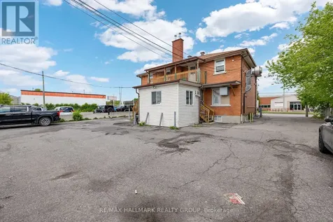 912 St Laurent Boulevard South Ottawa ON K1K 3B3