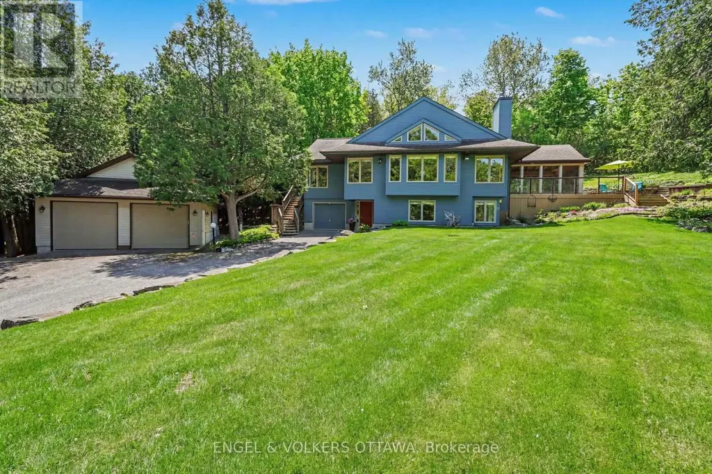 4637 Northwoods Drive Ottawa ON K0A 3M0