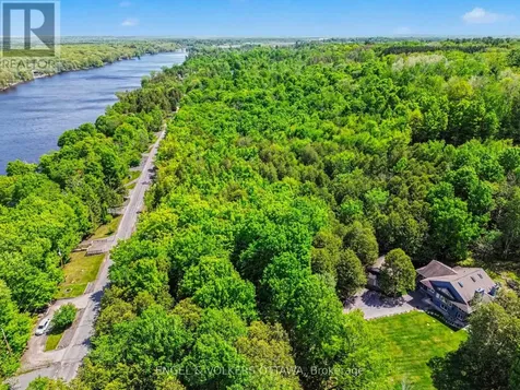 4637 Northwoods Drive Ottawa ON K0A 3M0