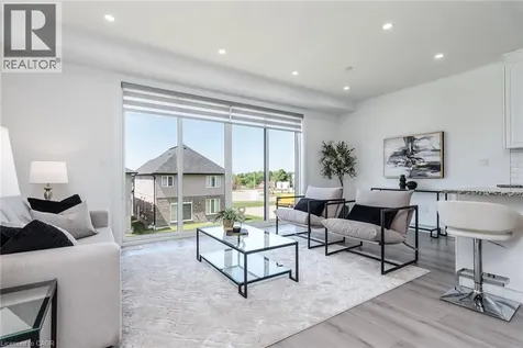 508 Nathalie Crescent Kitchener ON N2E 0H8