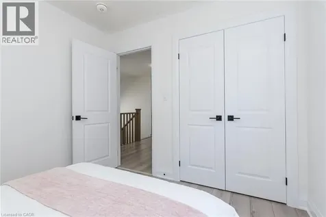508 Nathalie Crescent Kitchener ON N2E 0H8