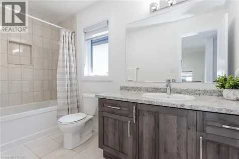 508 Nathalie Crescent Kitchener ON N2E 0H8