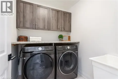 508 Nathalie Crescent Kitchener ON N2E 0H8