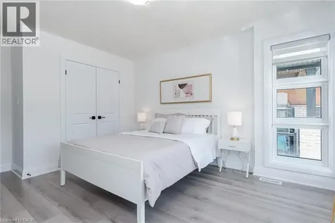 508 Nathalie Crescent Kitchener ON N2E 0H8