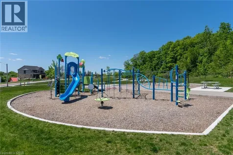 508 Nathalie Crescent Kitchener ON N2E 0H8