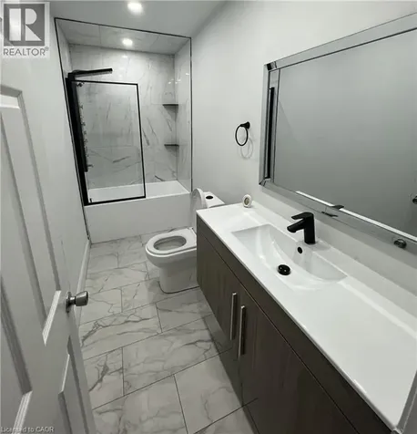 44 Madison Avenue Hamilton ON L8L 5Y4