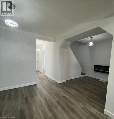 44 Madison Avenue Hamilton ON L8L 5Y4