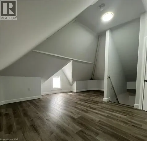 44 Madison Avenue Hamilton ON L8L 5Y4