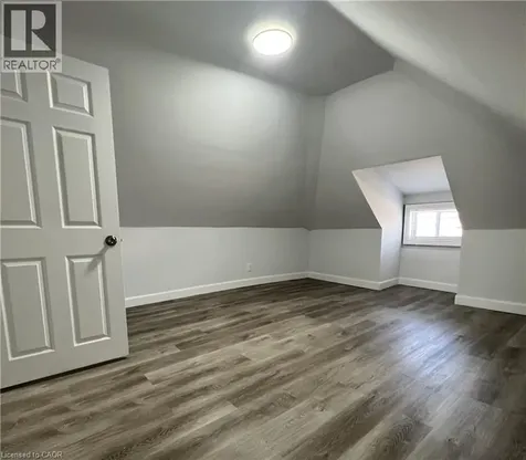 44 Madison Avenue Hamilton ON L8L 5Y4