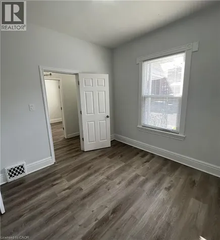 44 Madison Avenue Hamilton ON L8L 5Y4