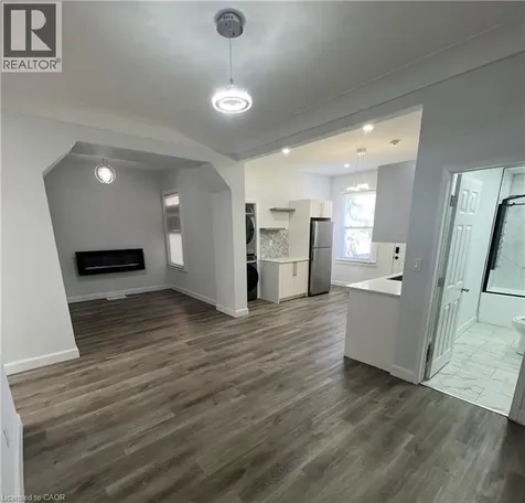 44 Madison Avenue Hamilton ON L8L 5Y4