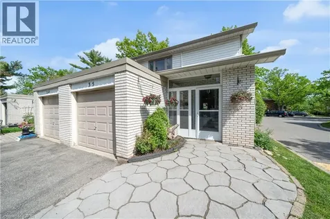 1270 Gainsborough Drive Oakville ON M9A 0E1