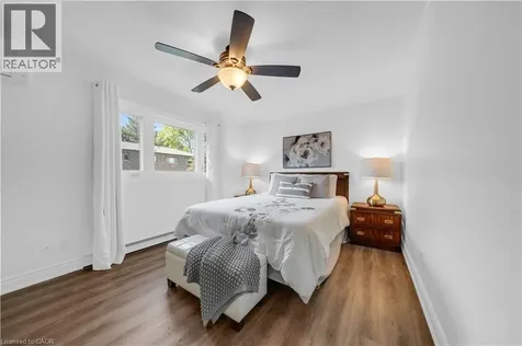 1270 Gainsborough Drive Oakville ON M9A 0E1