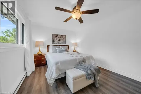 1270 Gainsborough Drive Oakville ON M9A 0E1