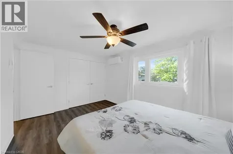 1270 Gainsborough Drive Oakville ON M9A 0E1