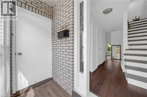 1270 Gainsborough Drive Oakville ON M9A 0E1