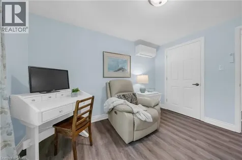 1270 Gainsborough Drive Oakville ON M9A 0E1