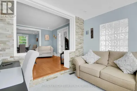 45 Rockcliffe Way Ottawa ON K1M 1B4