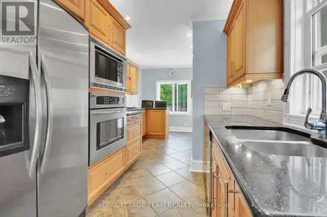 45 Rockcliffe Way Ottawa ON K1M 1B4