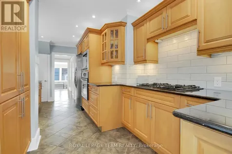 45 Rockcliffe Way Ottawa ON K1M 1B4