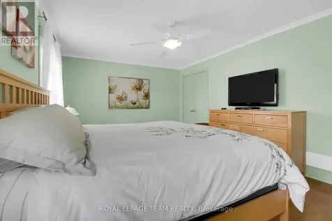 45 Rockcliffe Way Ottawa ON K1M 1B4