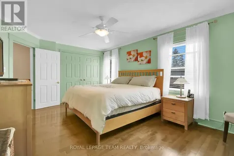 45 Rockcliffe Way Ottawa ON K1M 1B4