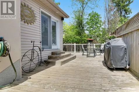 45 Rockcliffe Way Ottawa ON K1M 1B4