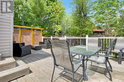 45 Rockcliffe Way Ottawa ON K1M 1B4