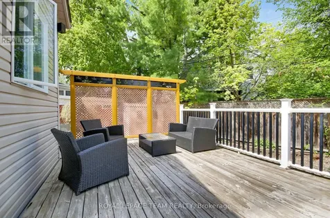45 Rockcliffe Way Ottawa ON K1M 1B4