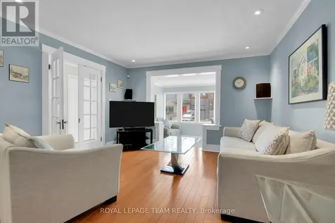 45 Rockcliffe Way Ottawa ON K1M 1B4