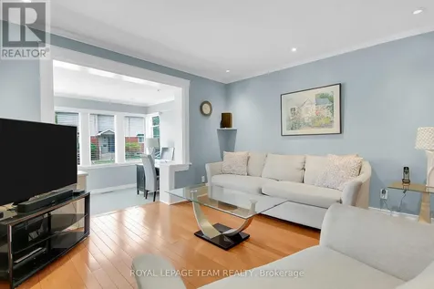 45 Rockcliffe Way Ottawa ON K1M 1B4