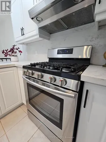 4 Kingsley Road South Halton Hills (ac Acton) ON L7J 2Z5