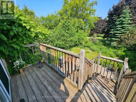 4 Kingsley Road South Halton Hills (ac Acton) ON L7J 2Z5
