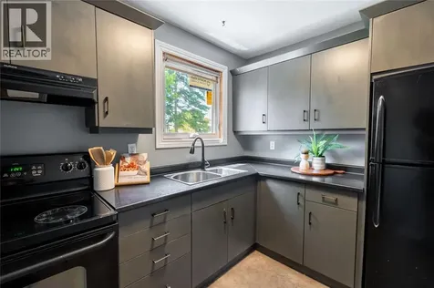 114 Maplestone Avenue Sarnia ON N7S 4X2
