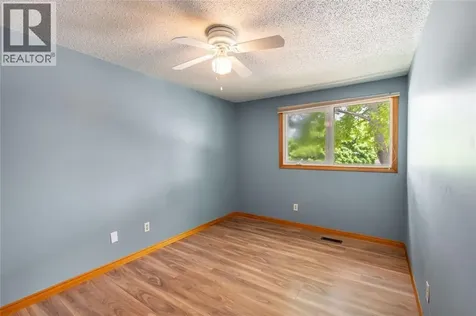 114 Maplestone Avenue Sarnia ON N7S 4X2