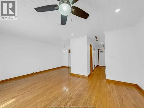 6701 Rose-ville Garden Drive Windsor ON N8T 1J3