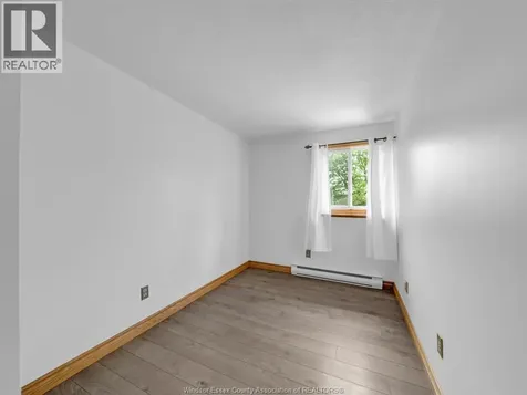 6701 Rose-ville Garden Drive Windsor ON N8T 1J3