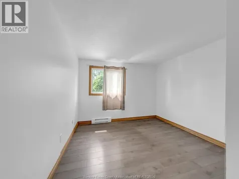 6701 Rose-ville Garden Drive Windsor ON N8T 1J3