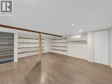 6701 Rose-ville Garden Drive Windsor ON N8T 1J3