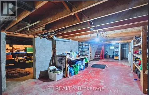 34 Staglir Drive Tiny ON L9M 0H2