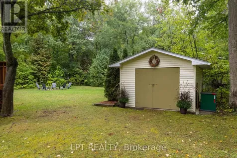 34 Staglir Drive Tiny ON L9M 0H2